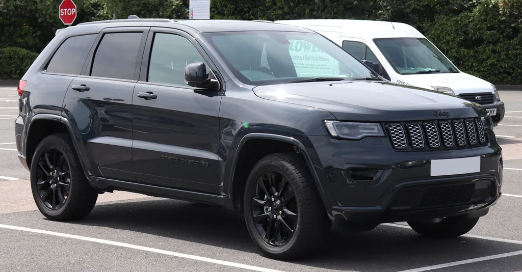 2018 Jeep Grand Cherokee Altitude 4x4 — Granite Crystal Metallic