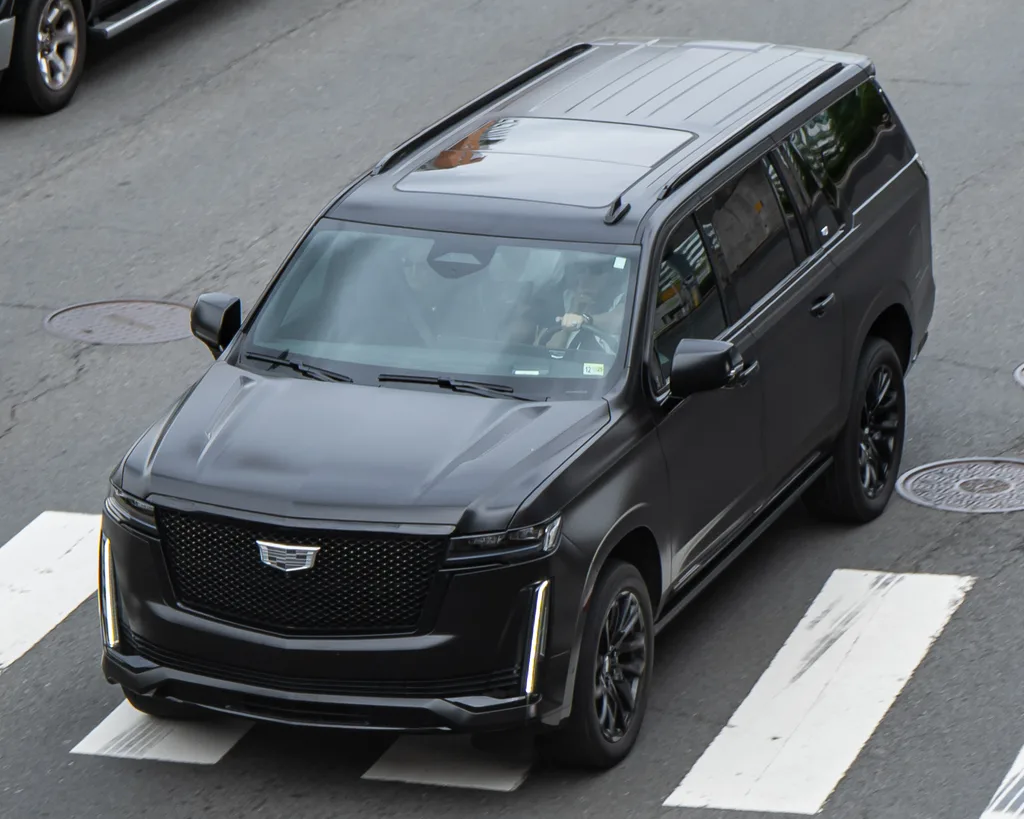 2023 Cadillac Escalade ESV