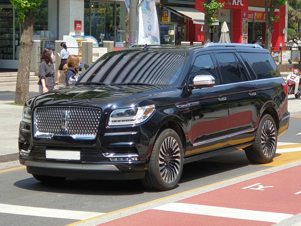 2022 Lincoln Navigator L