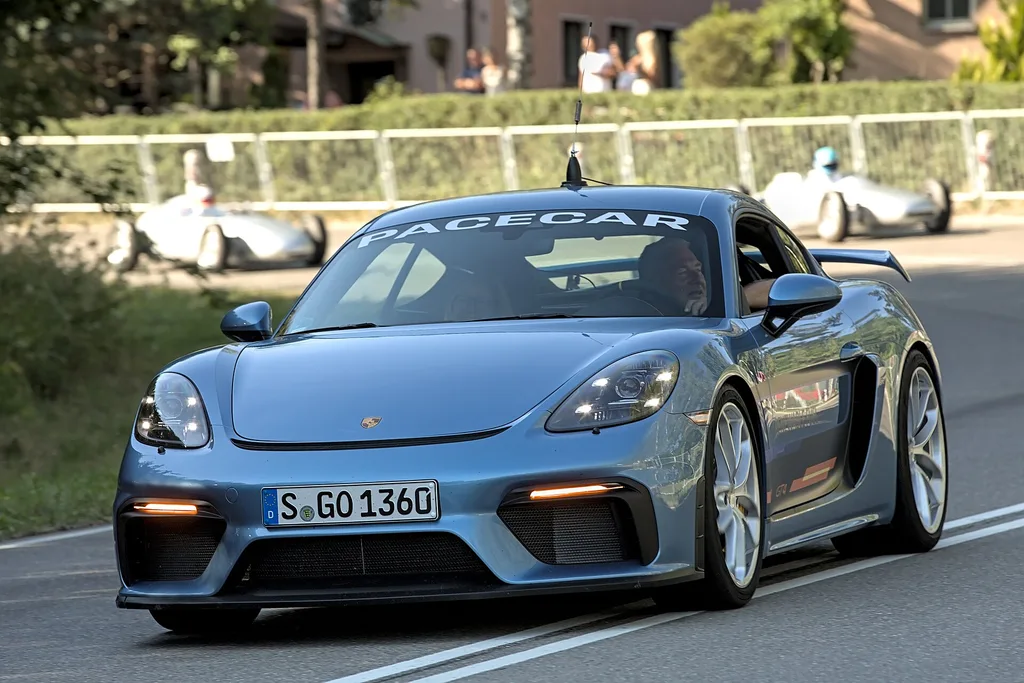 2021 Porsche 718 Cayman